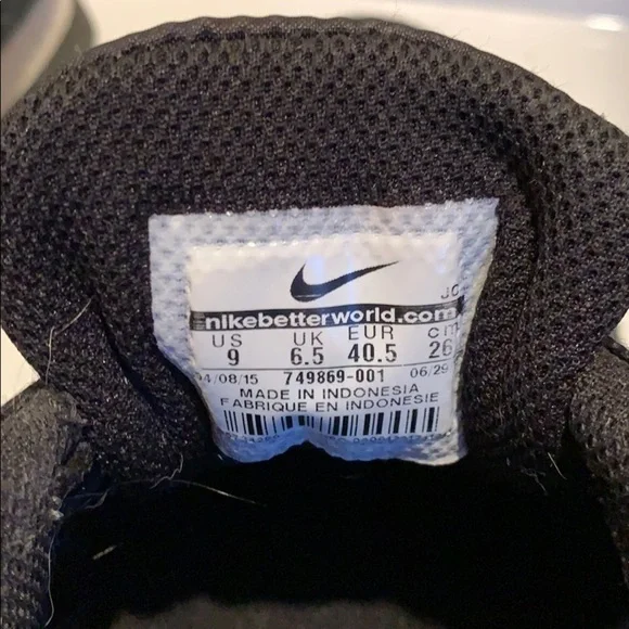 Nike Running Shoes - Picture 5 of 7